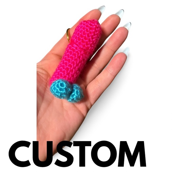 🍆BUY NOW🍆Handmade Cheeky Crochet Chapstick Holder Keychain - Picture 9 of 14